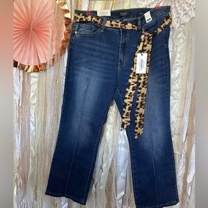 #20 Judy Blue 18w (tighter fit) Straight Leg NWT SUPER CUTE